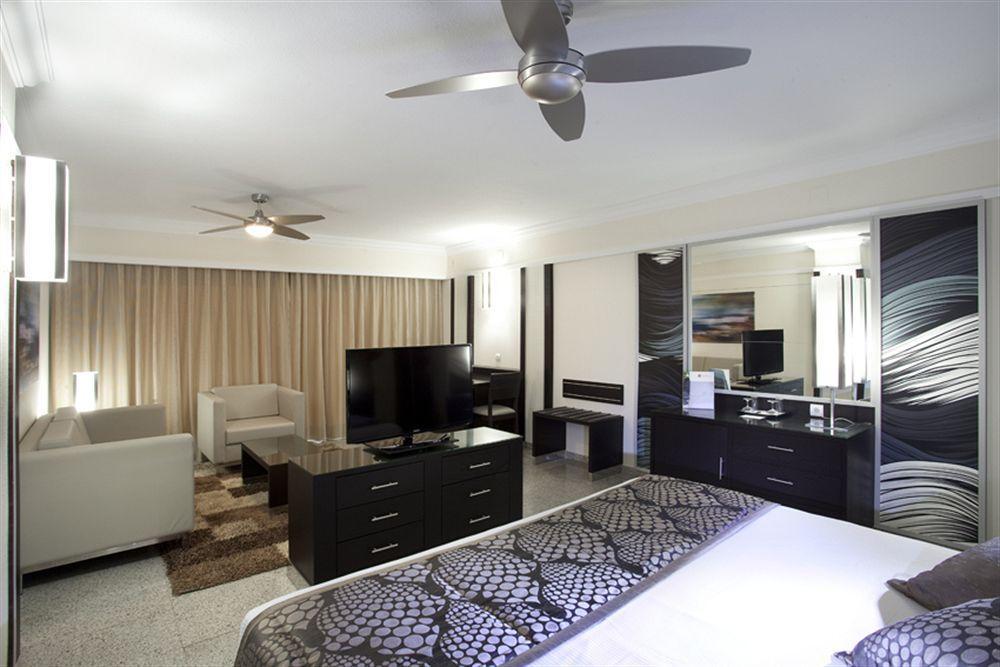 Riu Nautilus (Adults Only) Hotel Torremolinos Exterior photo